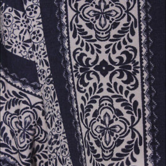 Teeze Me Navy/off white Printed Bell Sleeve Sheath Dress - Picture 3 of 3